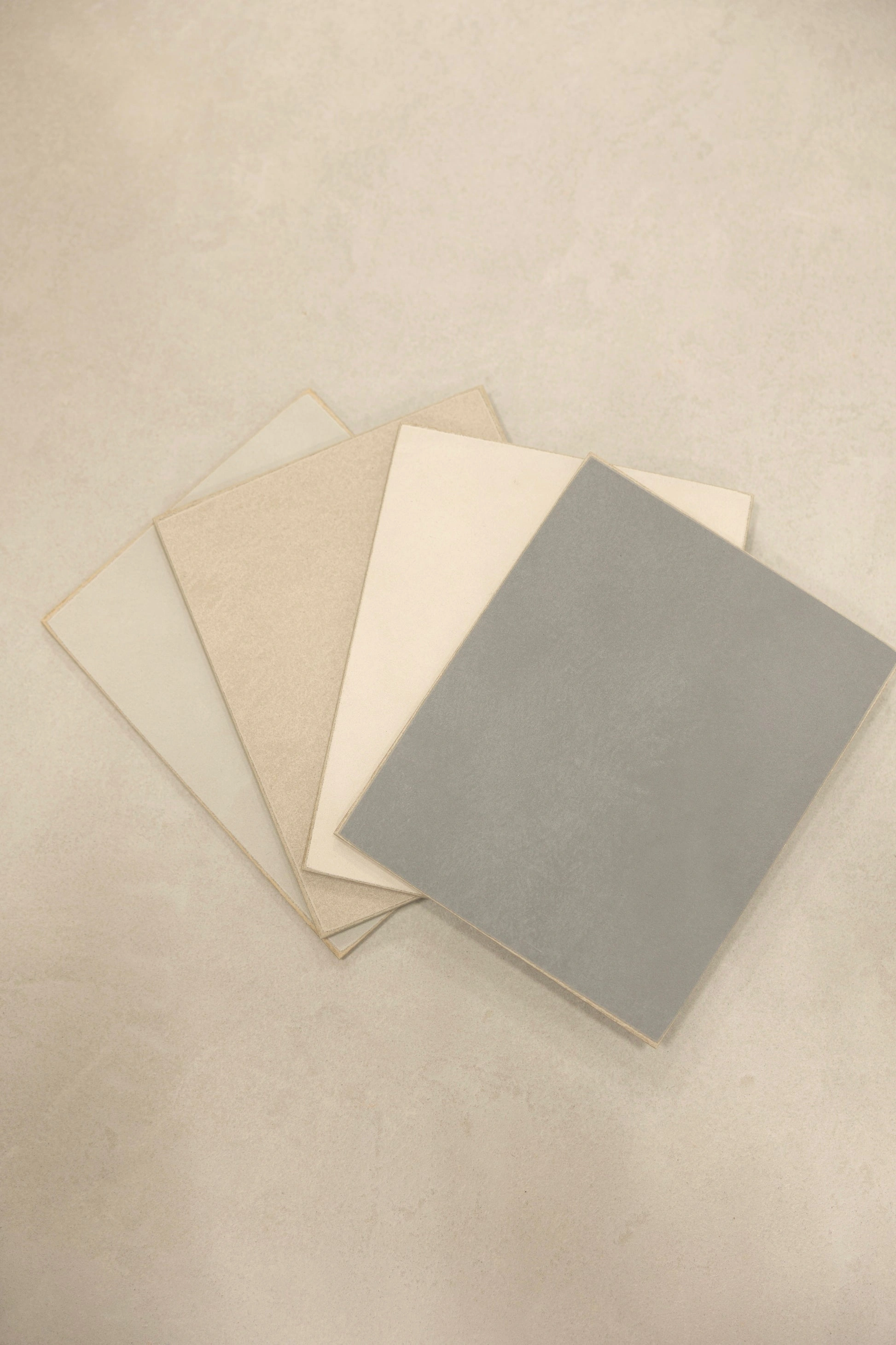 Material samples in natural tones for choosing your project finish